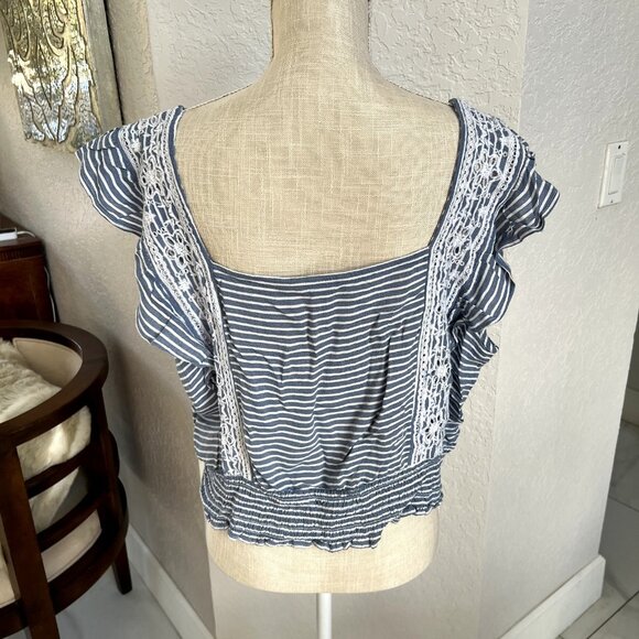 American Eagle Outfitters XL Striped & Lace Ruffle Crop Top Viscose & Polyester - Picture 3 of 7